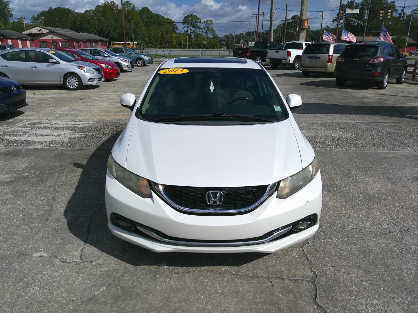 2013 WHITE HONDA CIVIC EX-L (19XFB2F94DE) , located at 1200 Cassat Avenue, Jacksonville, FL, 32205, (904) 695-1885, 30.302404, -81.731033 - Photo#0